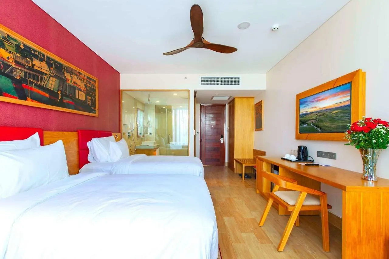 Marina Bay Vung Tau Resort & Spa 5*,