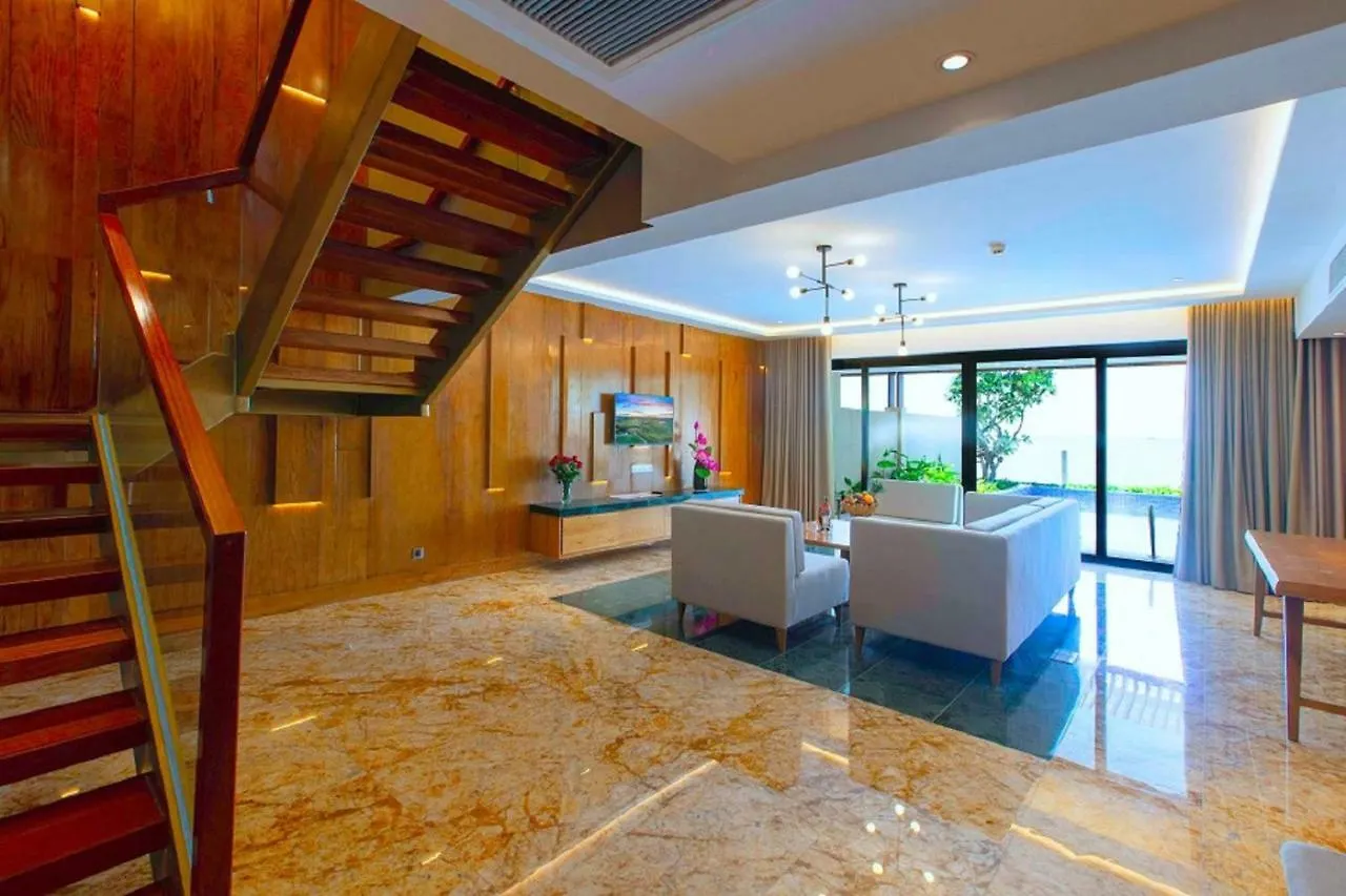 Marina Bay Vung Tau Resort & Spa 5*,