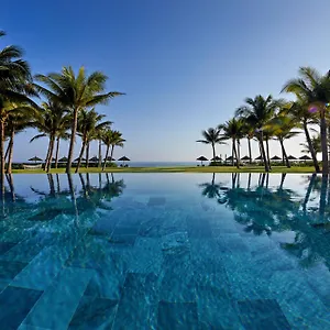 https://wyndham-hoi-an-royal-beachfront-resort.hotelsofhoian.com